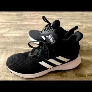 Adidas cloudfoam tennis shoes in black